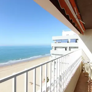 apartamento-playa-victoria-cadiz.es-andalucia.com/